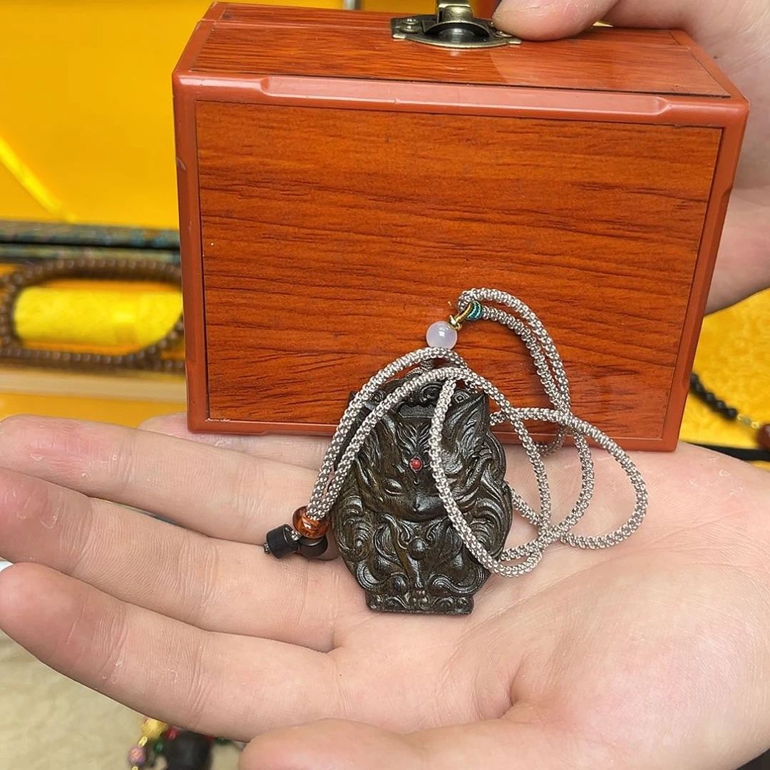 大叶紫檀（黑酸枝木类）