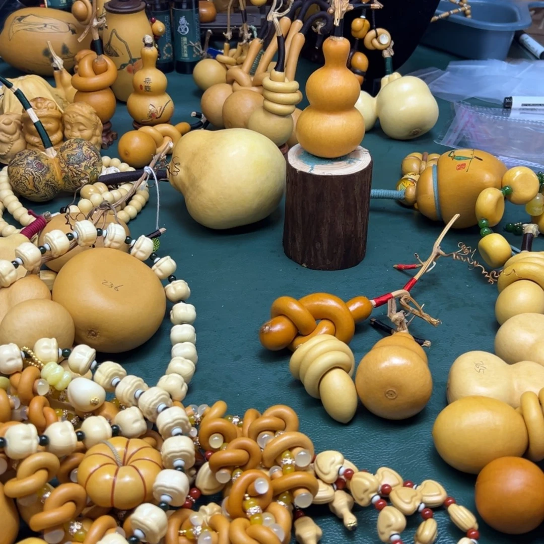 柴***猫大叶紫檀（黑酸枝木类）