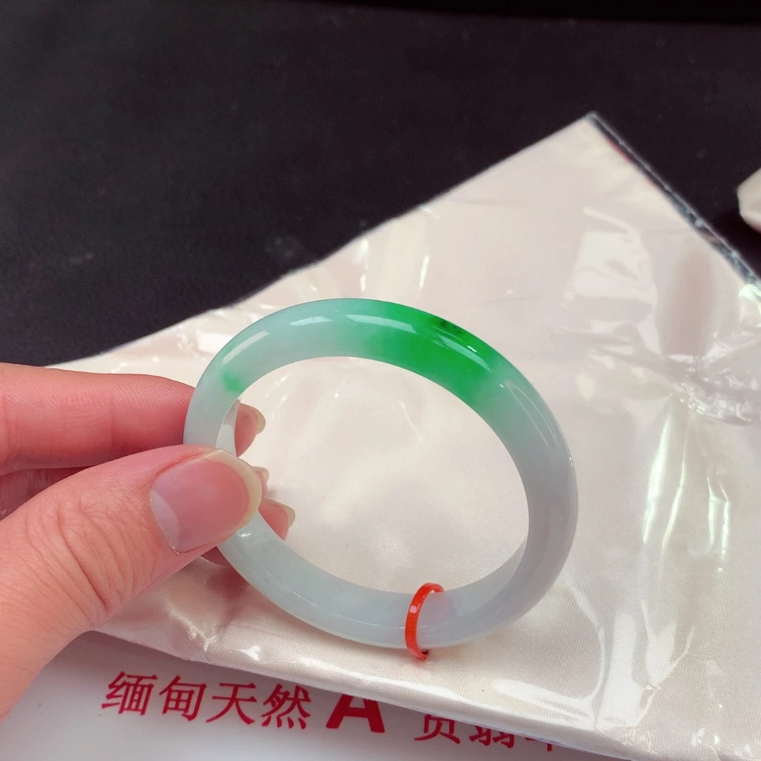 未镶嵌手镯翡翠502