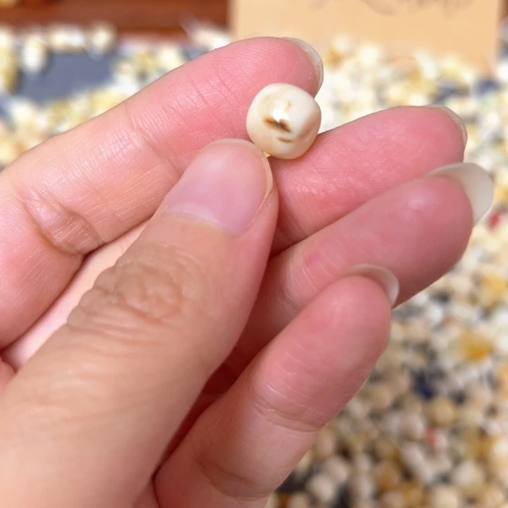 裸石蜜蜡未镶嵌8.9mm一个