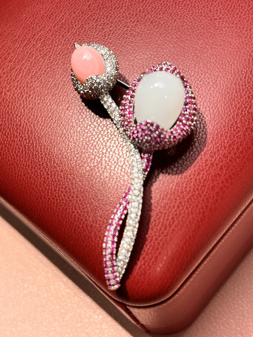 铜合金锆石胸针 轻奢高档31338双色螺时尚花束胸针