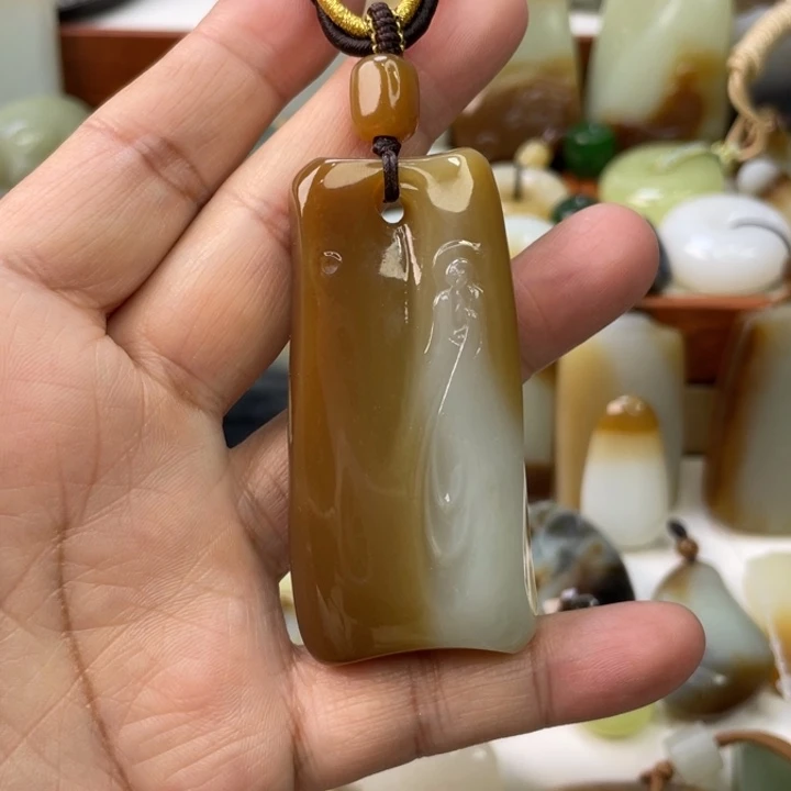 和田玉未镶嵌颈饰