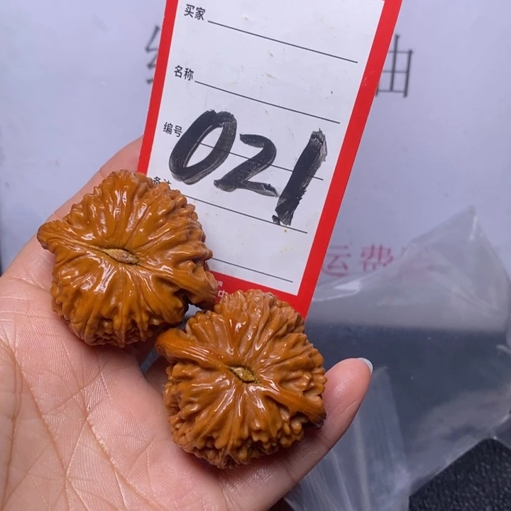 文玩核桃把件021，42闷白色差