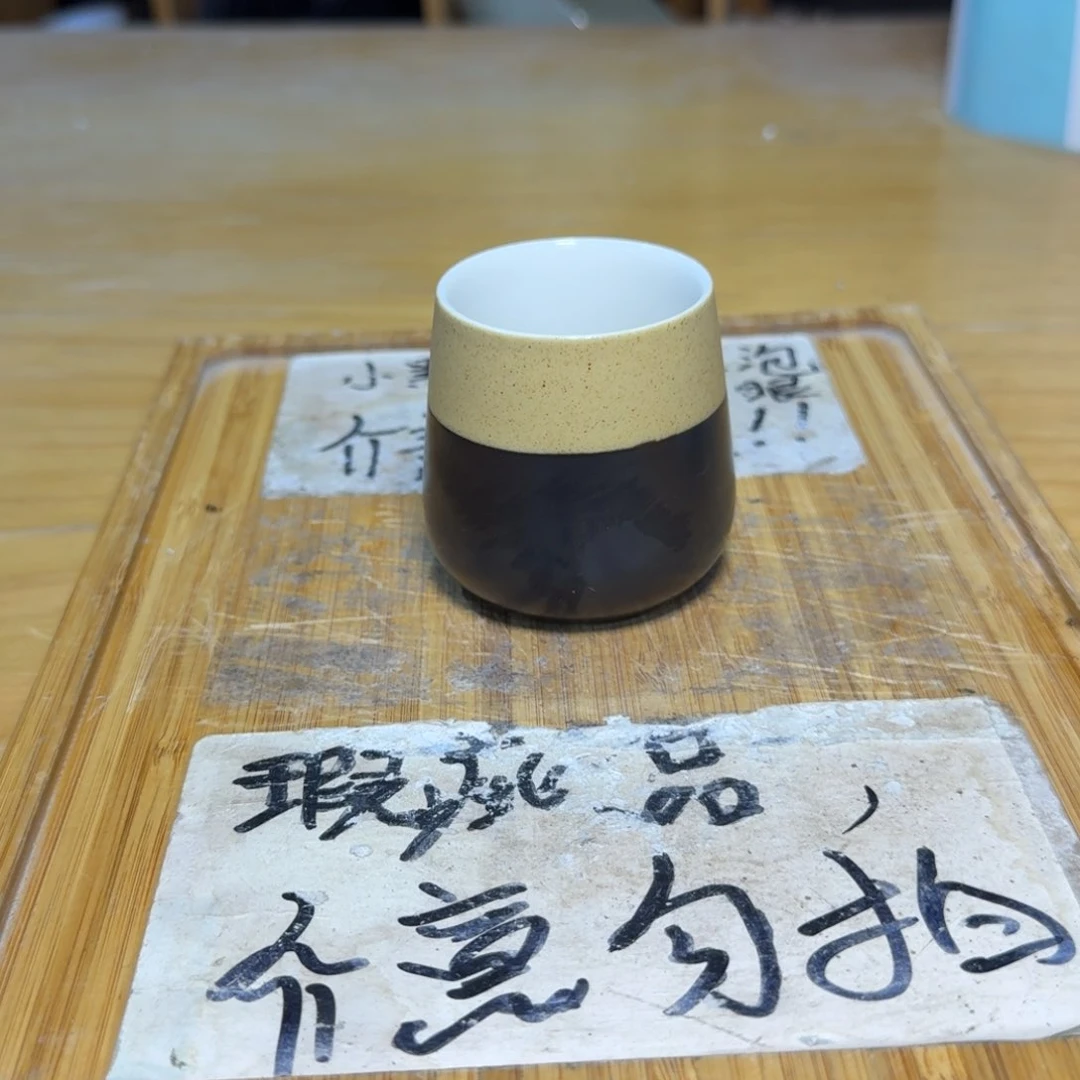 微瑕疵介意勿拍陶瓷器皿F787