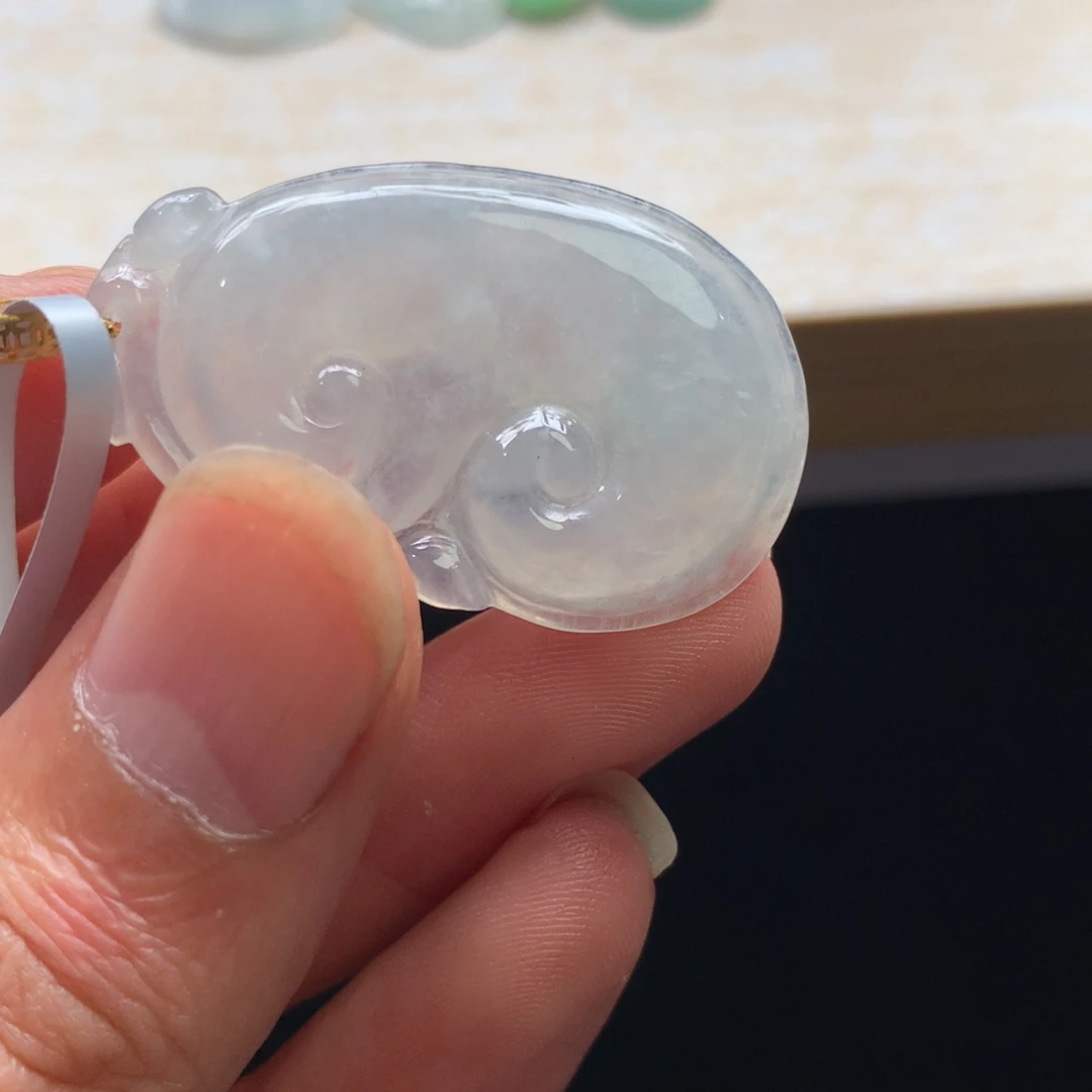 翡翠18K金镶嵌颈饰吊坠