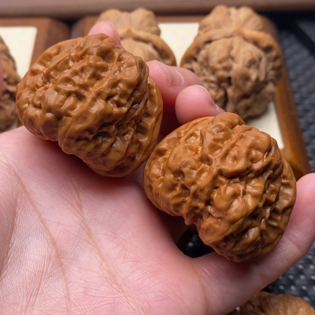 【闪购商品】把件文玩核桃边41左右