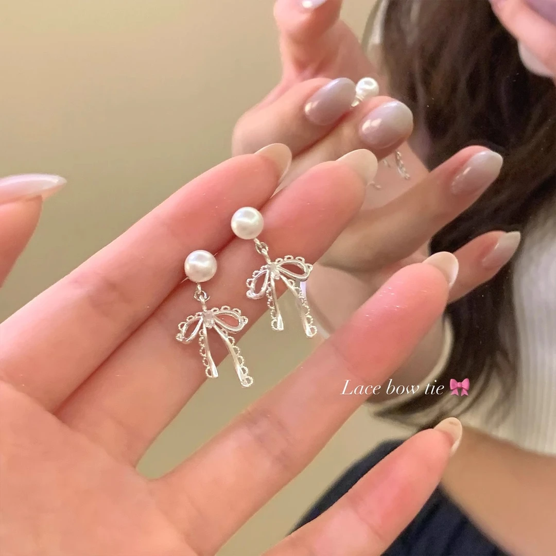 铜合金耳饰 银色一款两戴蕾丝花边蝴蝶结珍珠耳钉女轻奢百搭耳环