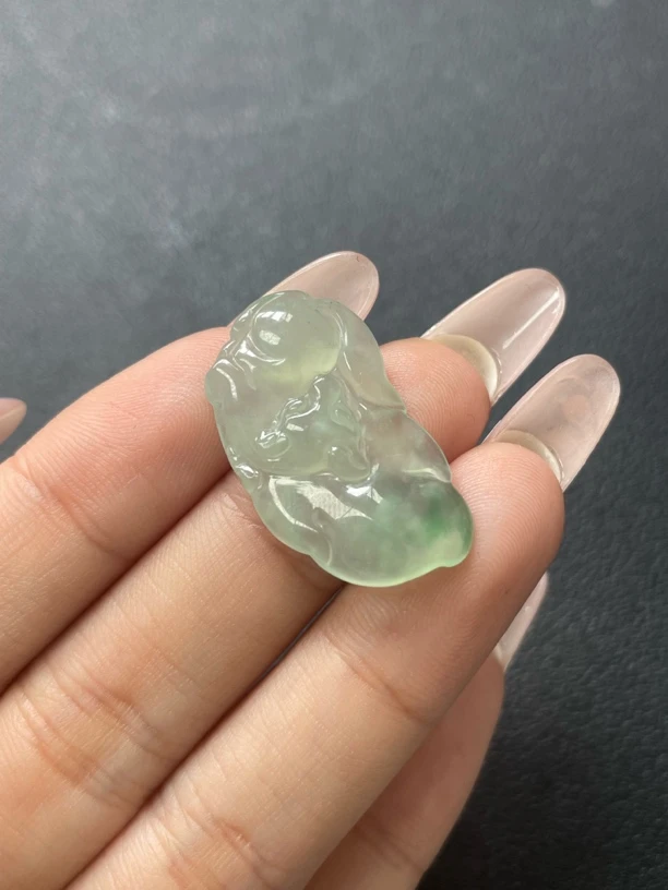 缅甸天然A货翡翠毛货