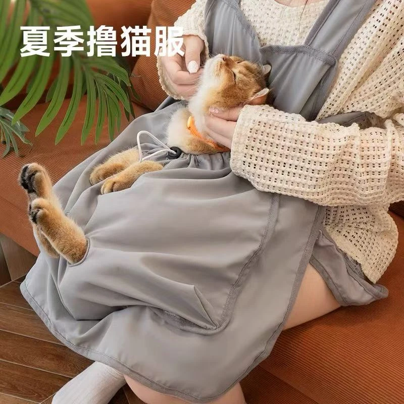 撸猫专用衣服抱猫服不粘毛兜罩装猫咪剪指甲神器防抓固定撸猫围裙