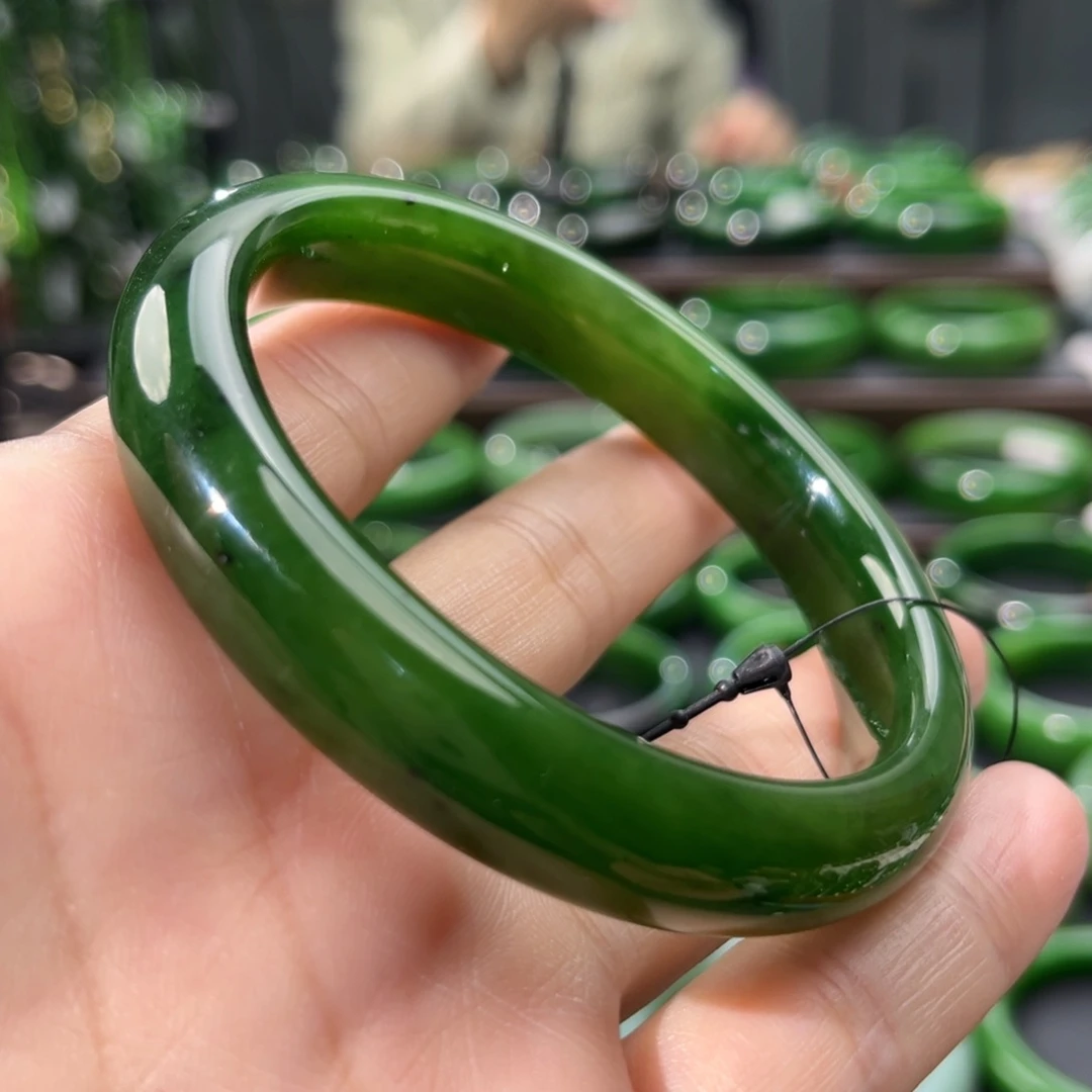 未镶嵌手镯和田玉（碧玉）