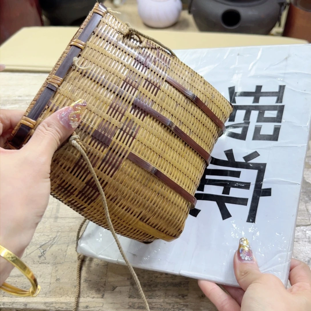 瓷片荣****庄陶瓷的发展和艺术成就