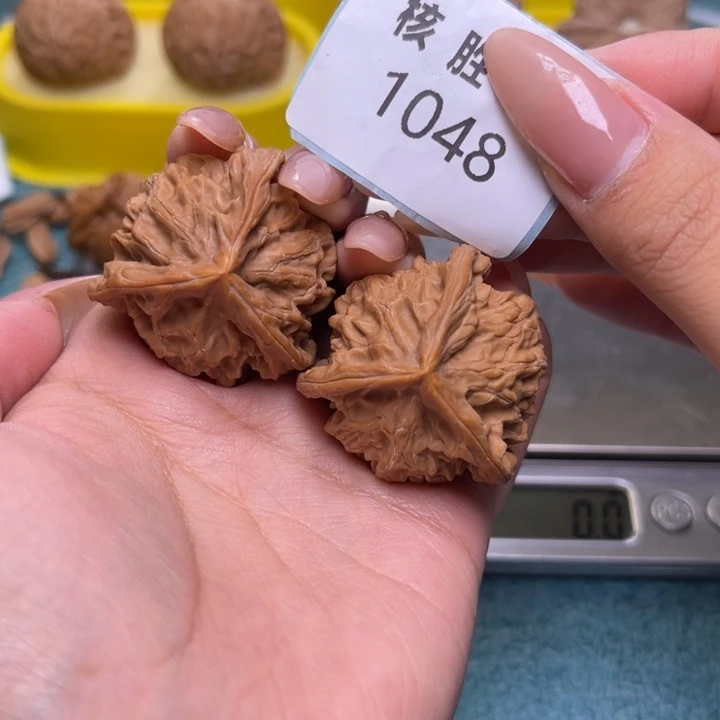 把件文玩核桃盘山三棱37.1048