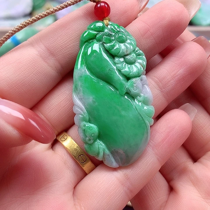 翡翠未镶嵌颈饰翡翠