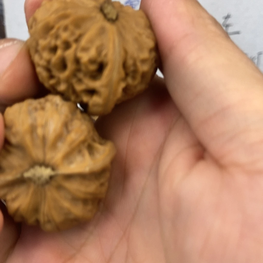 文玩核桃把件阿*?宫灯