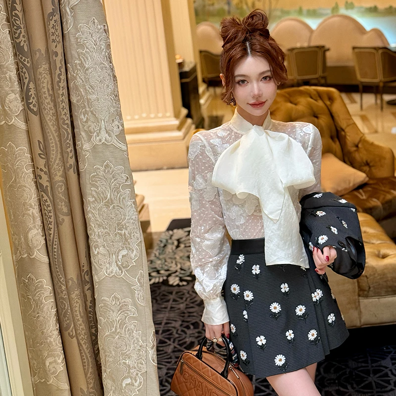 M/Q〔浪漫华尔兹〕新款衬衫百搭显瘦蝴蝶结蕾丝刺绣上衣女MQ8113