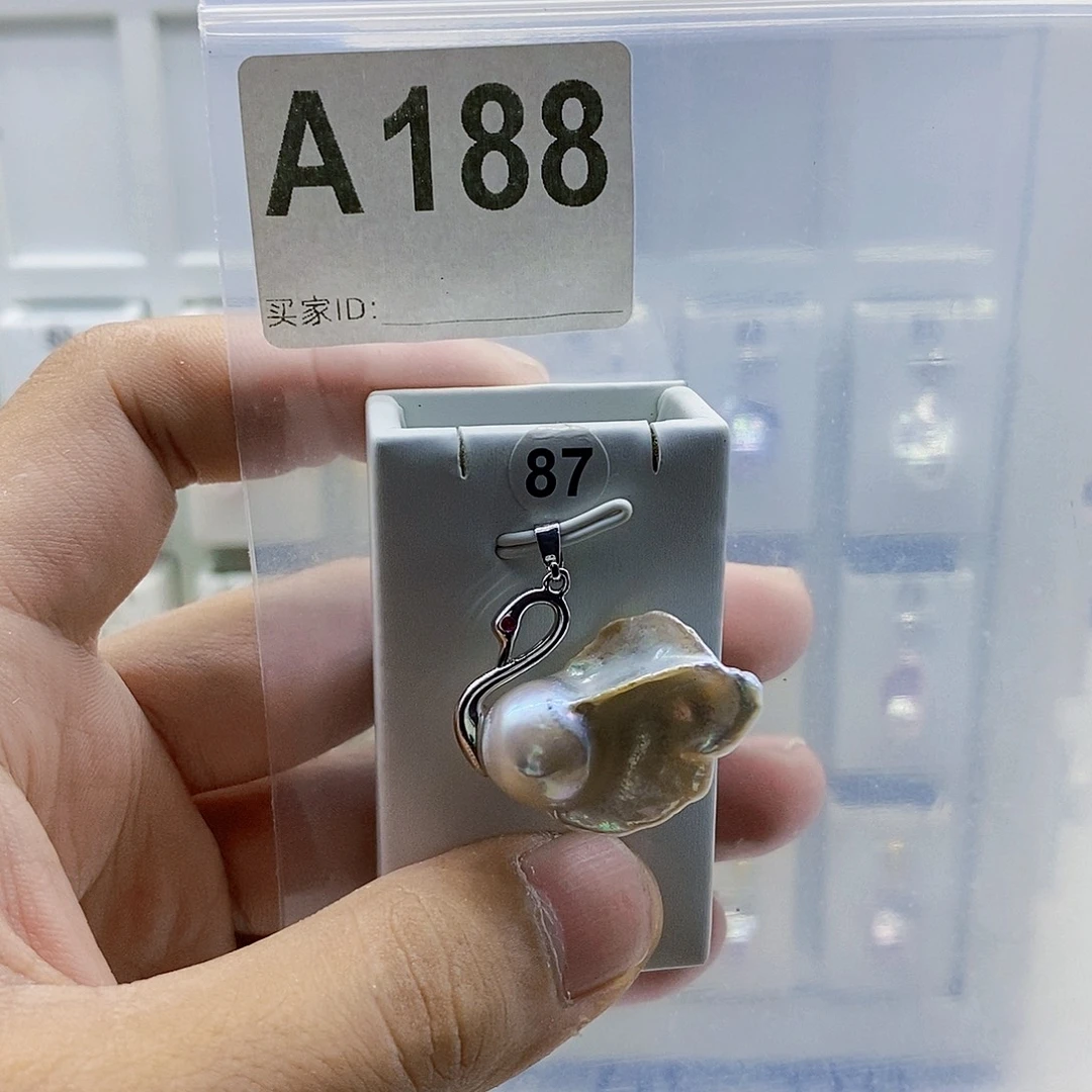 淡水珍珠颈饰合金