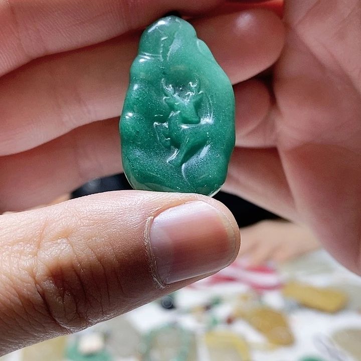密玉（石英质玉）颈饰未镶嵌