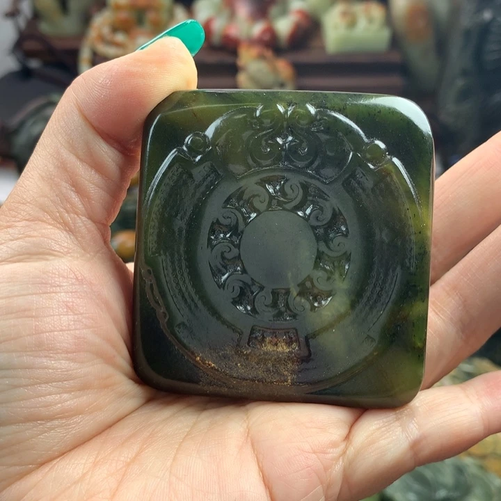 岫岩河磨玉（透闪石质玉）把件未镶嵌