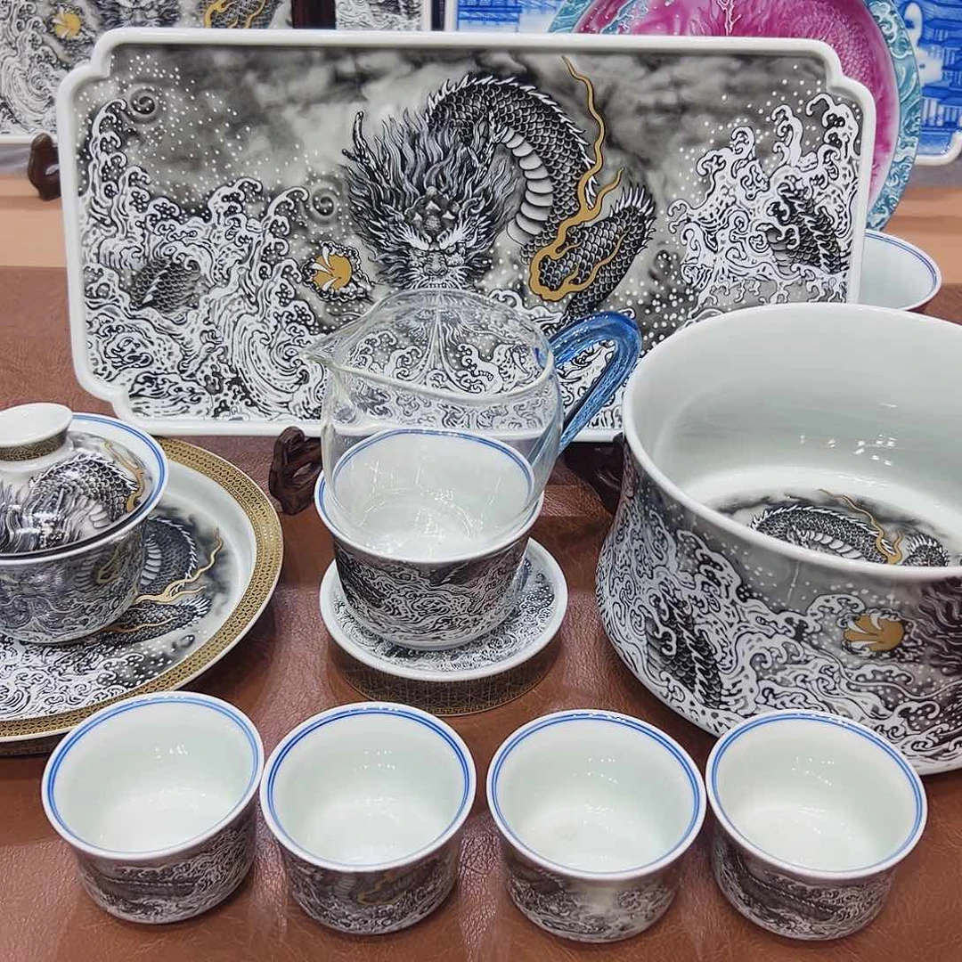 摆件差***森景德镇陶瓷学院等单位联合举办了多项