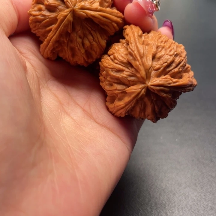 博***业吊坠文玩核桃白狮子