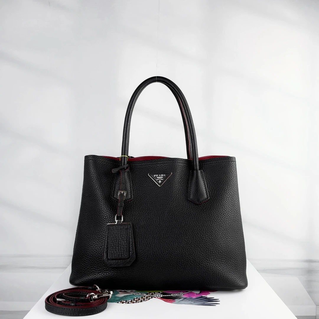95新 Prada/普拉达 荔枝纹牛皮托特包 BJ121