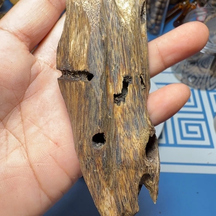小***龙白奇虫漏车挂件29克