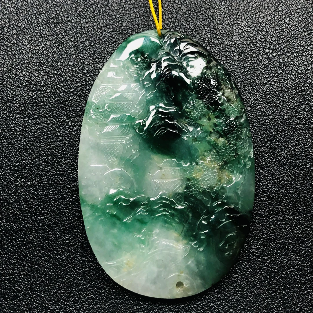 70翡翠冰绿山水牌/101919保利厦门拍卖