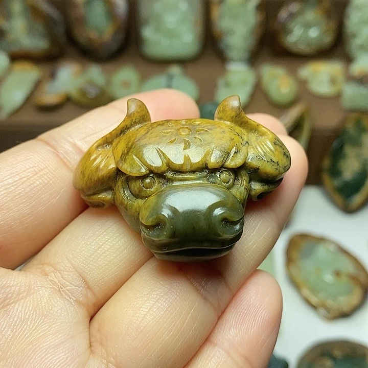 岫岩河磨玉（透闪石质玉）未镶嵌颈饰