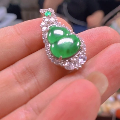 【闪购商品】翡翠颈饰未镶嵌河****司翡翠