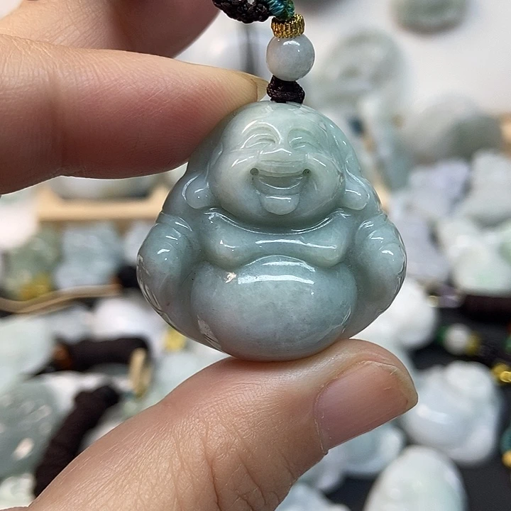 翡翠未镶嵌颈饰佛公