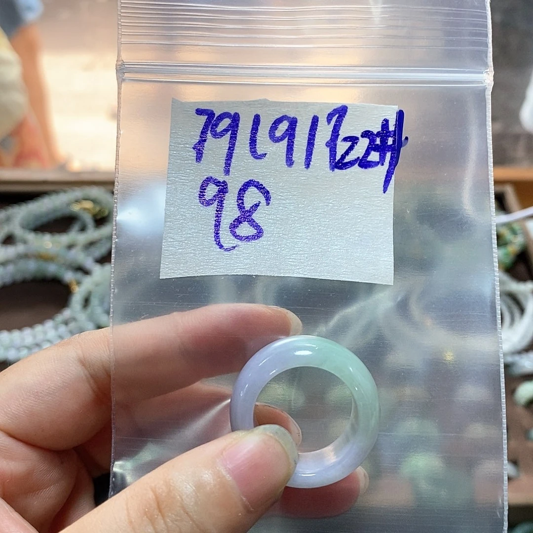 未镶嵌定制翡翠迟**年