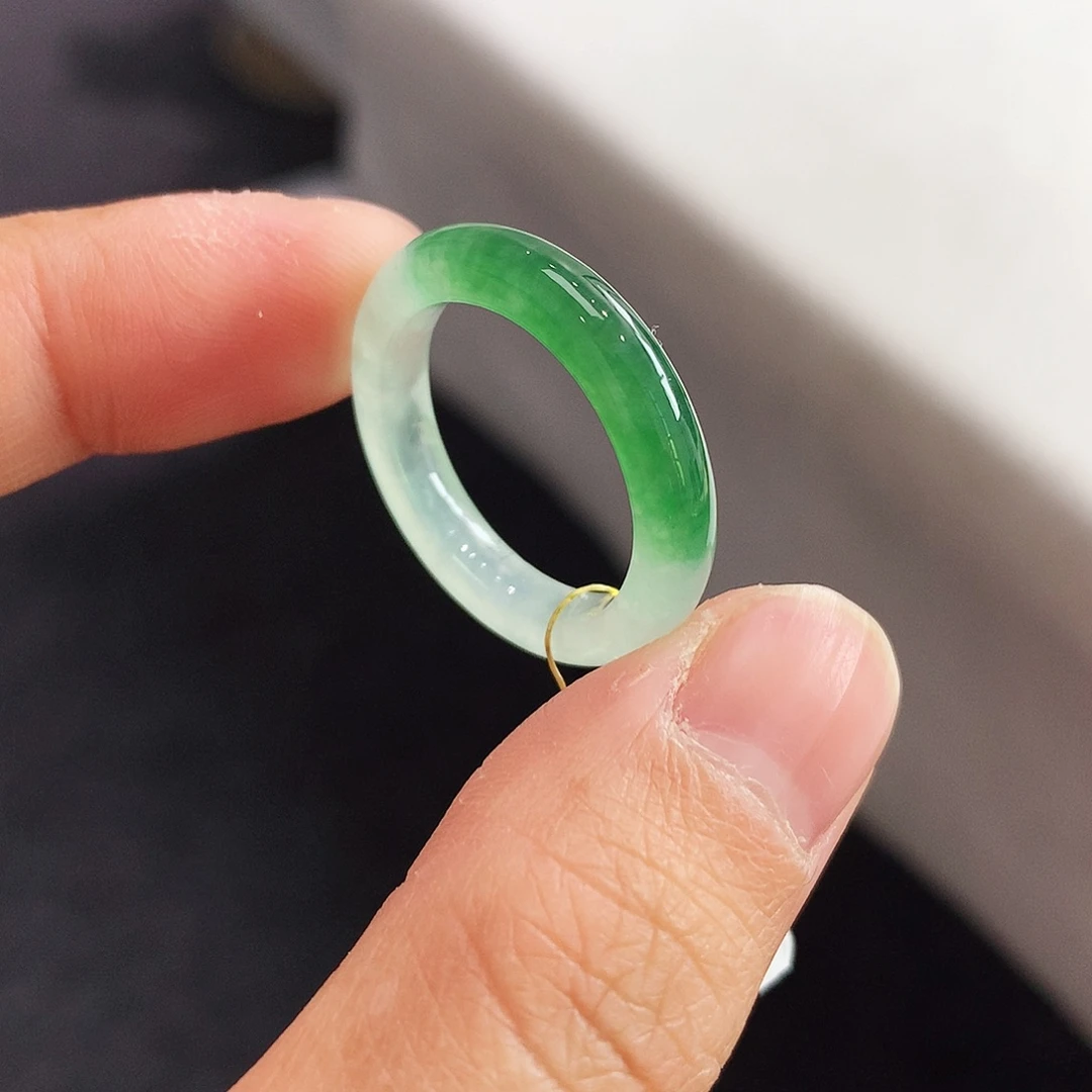 翡翠未镶嵌戒指18号