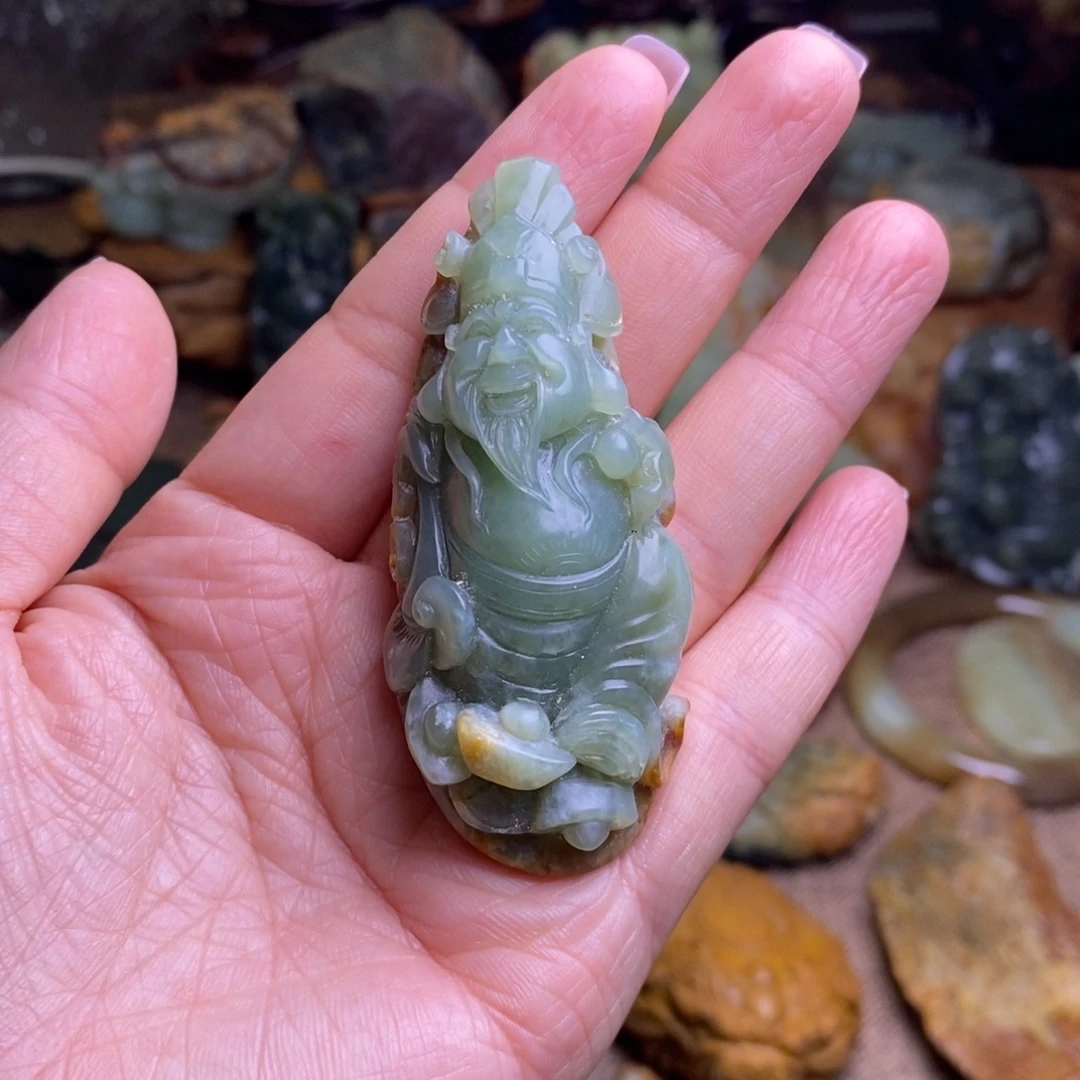 爱***狗岫岩河磨玉（透闪石质玉）未镶嵌把件