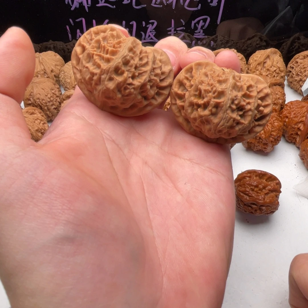 把件核桃45全品大宫灯