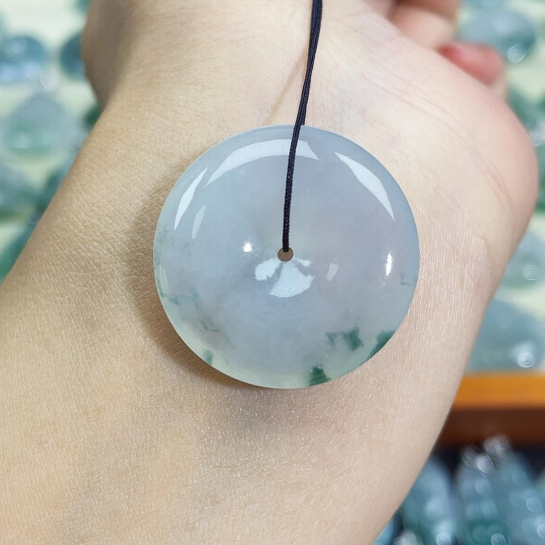 翡翠颈饰未镶嵌吊坠