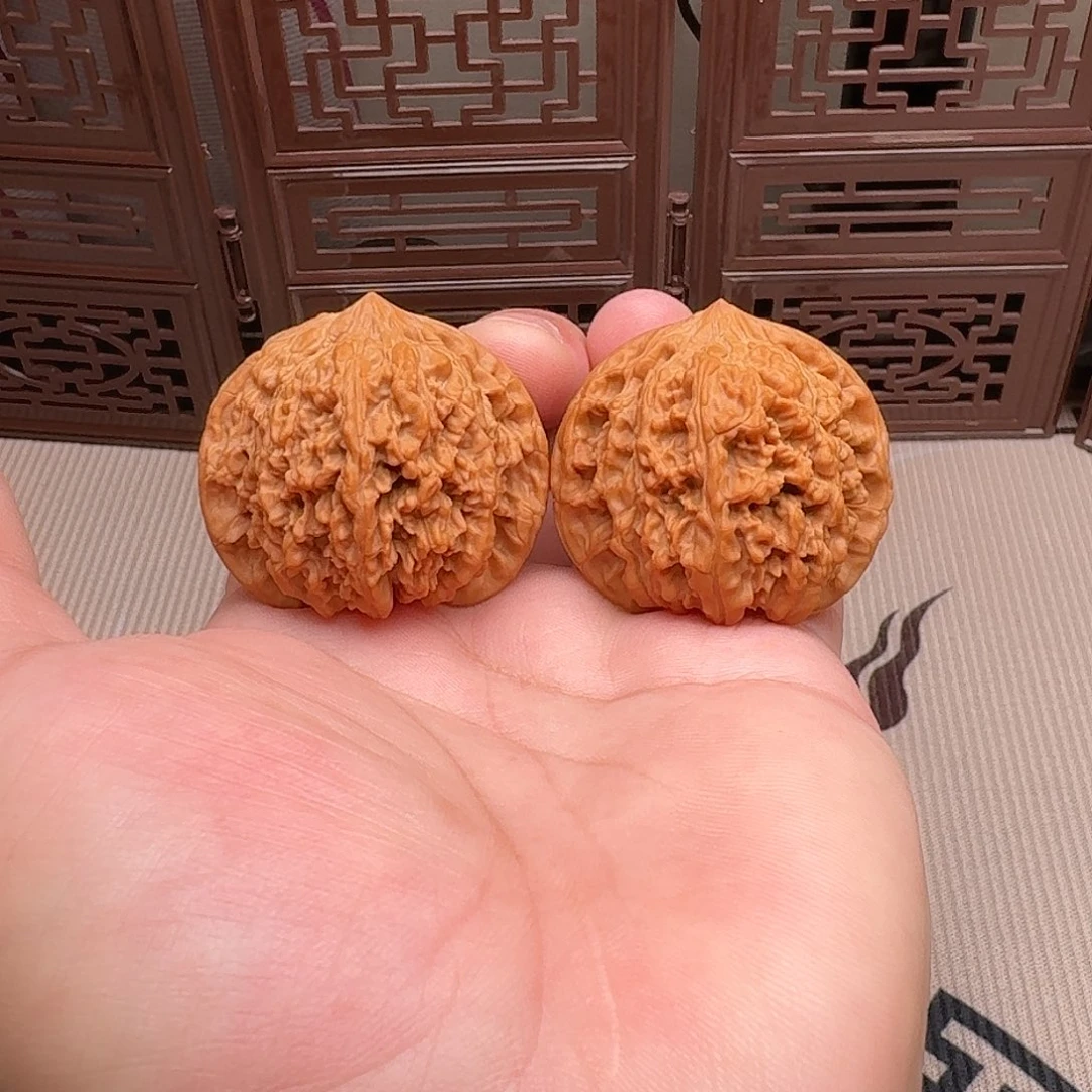 文玩核桃把件45尺满天星