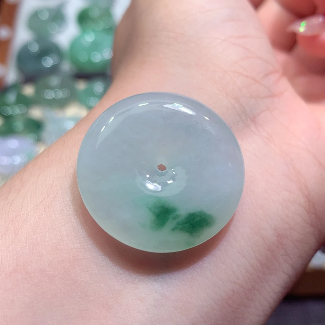 翡翠未镶嵌颈饰30