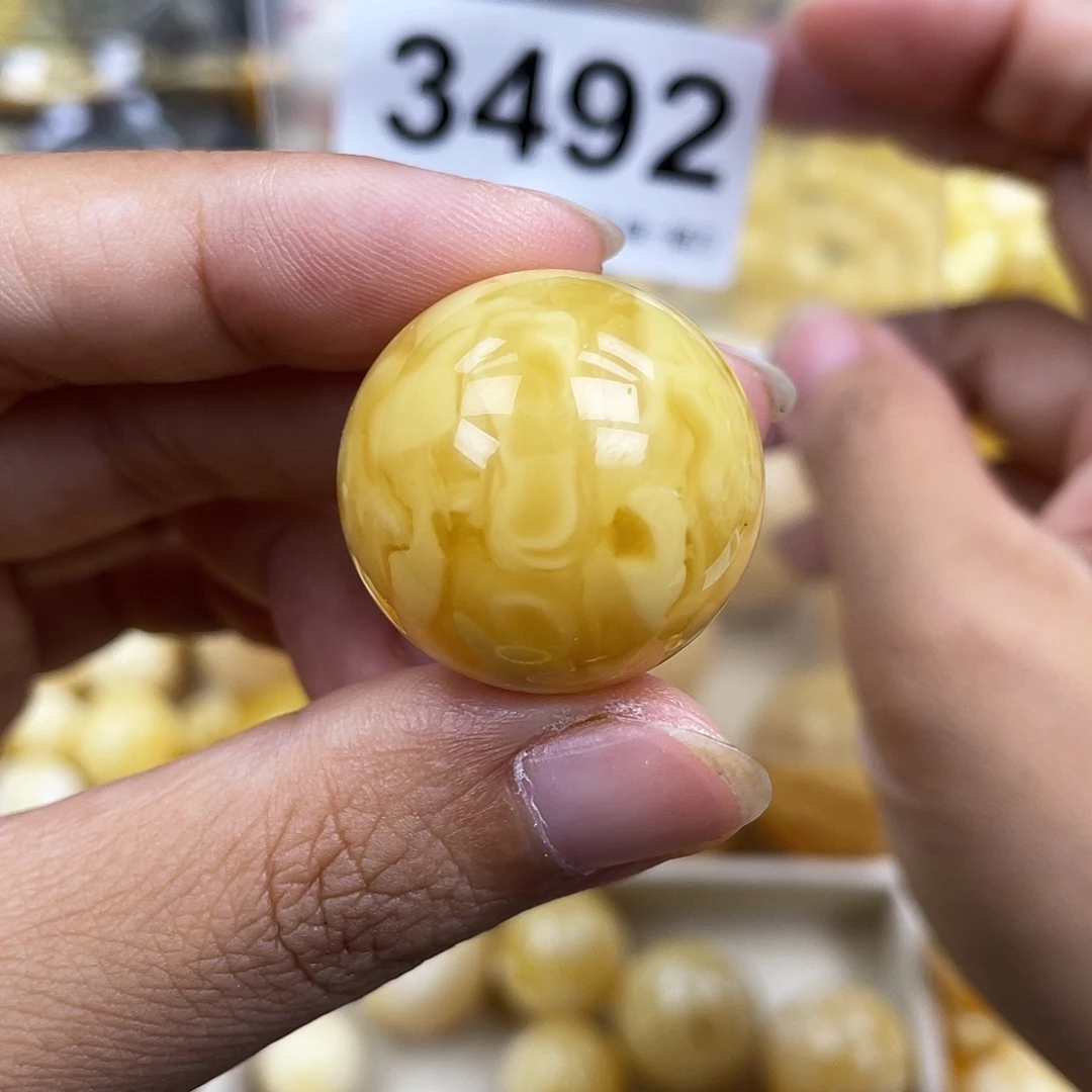 琥珀未镶嵌珠宝奇石24.8
