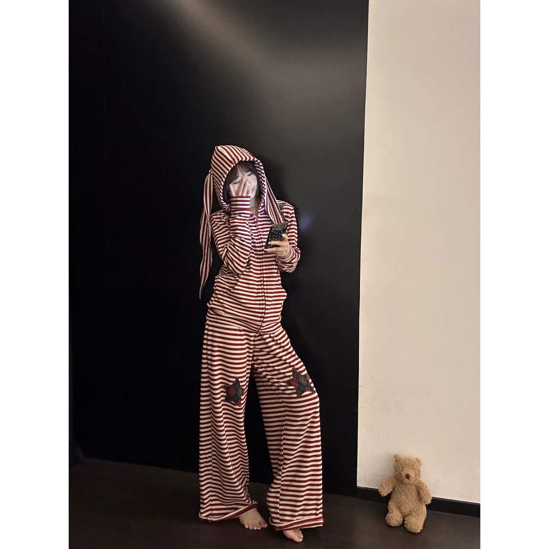 甜美兔耳朵复古红色条纹连帽德绒睡衣女秋冬季新款宽松家居服套装