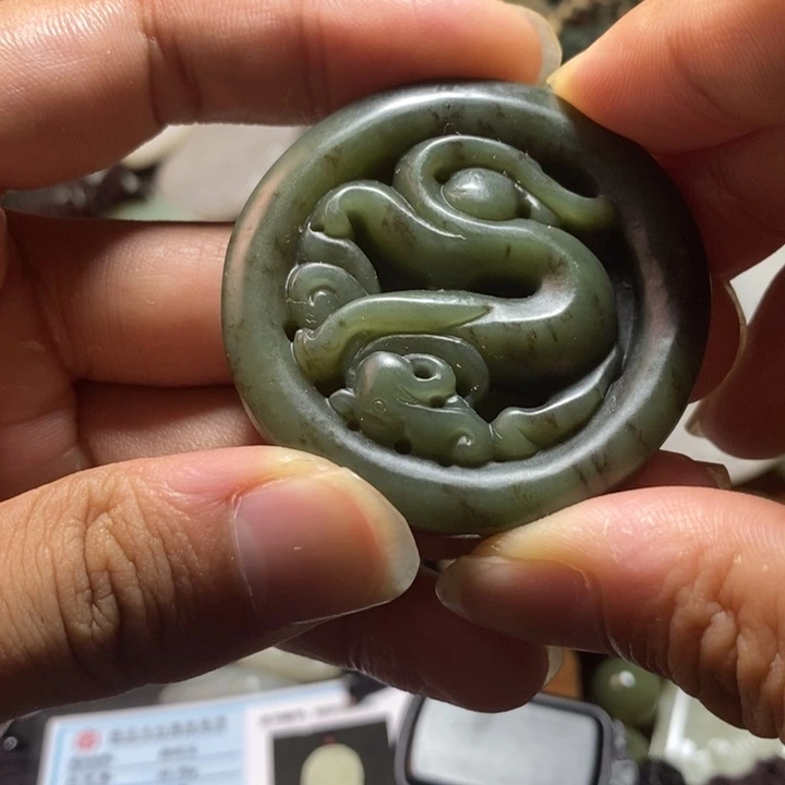 和田玉未镶嵌珠宝奇石