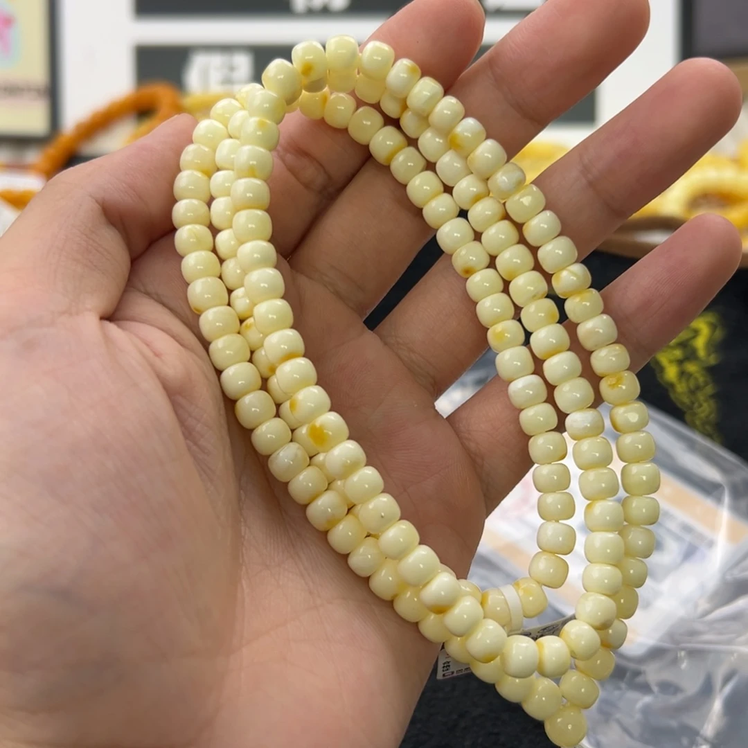 未镶嵌琥珀珠宝奇石