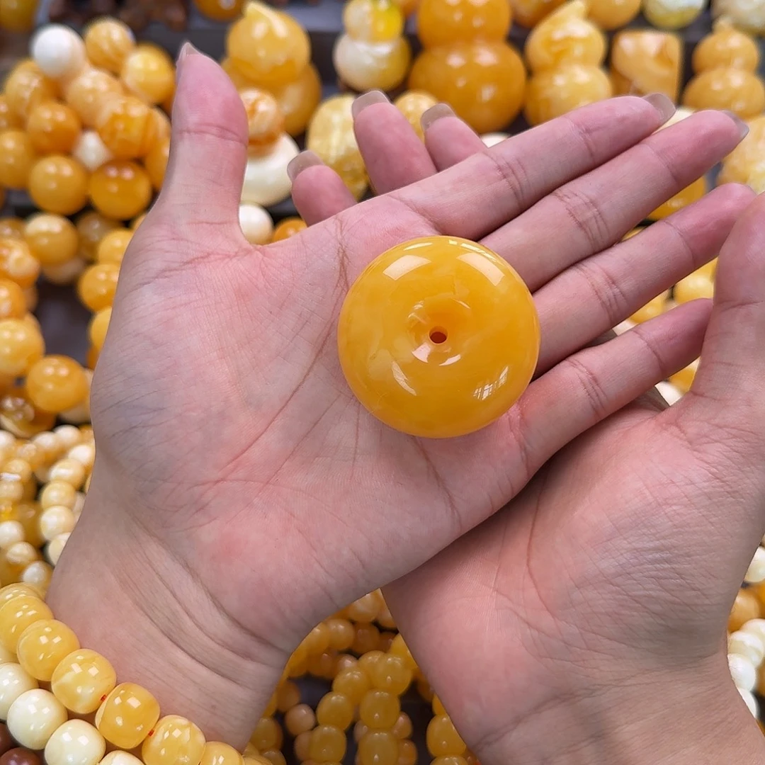 蜜蜡未镶嵌珠宝奇石