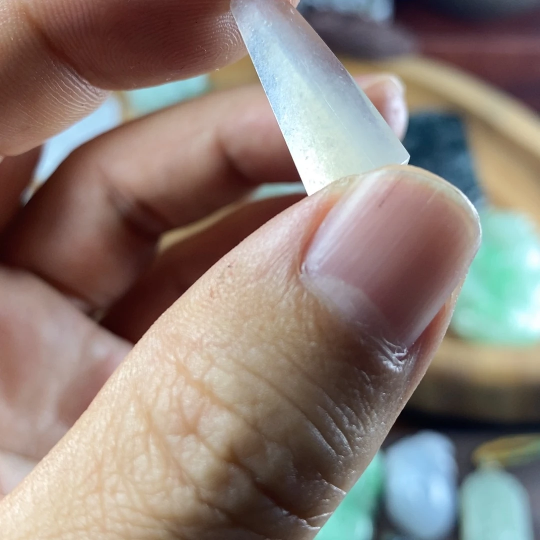 翡翠颈饰未镶嵌天然A货翡翠小吊坠