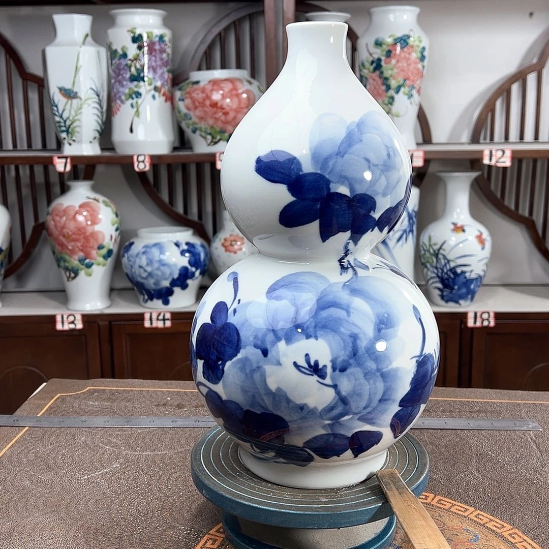 摆件景德镇陶瓷葫青牡
