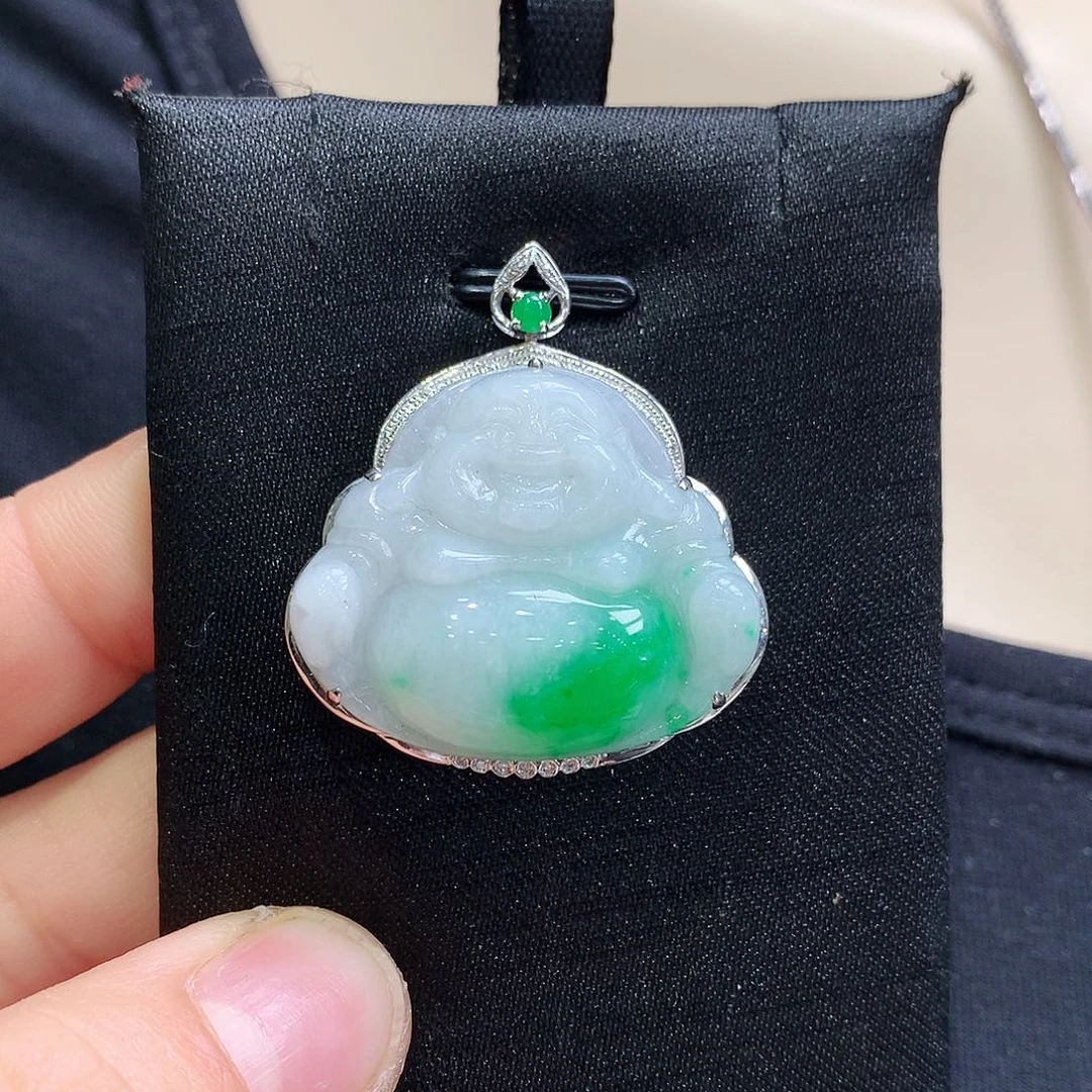 翡翠颈饰18K金镶嵌佛公