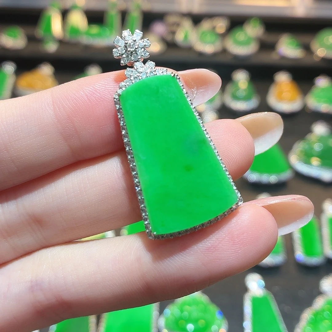 翡翠18K金镶嵌吊坠(不含链)105