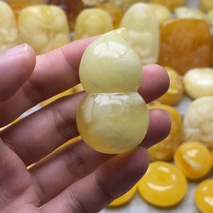 琥珀颈饰未镶嵌琥珀蜜蜡吊坠