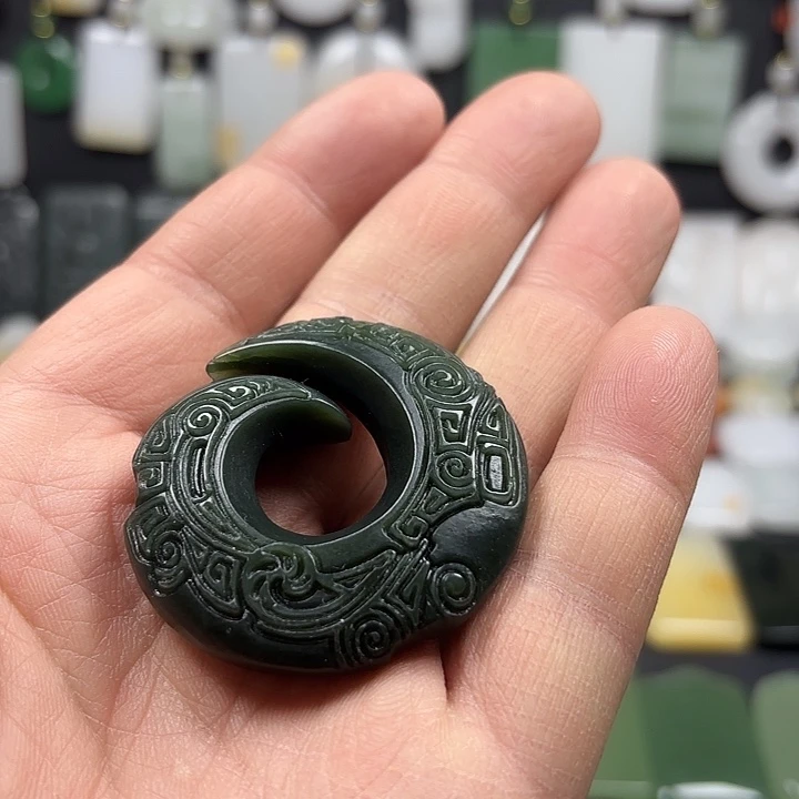 和田玉（青玉）未镶嵌颈饰