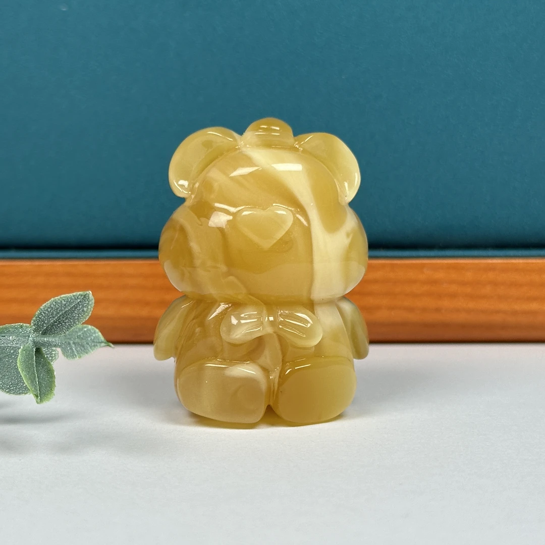 Y5195天然原矿蜜蜡 雕刻小熊 33*47*26mm 支持复检 假一罚十