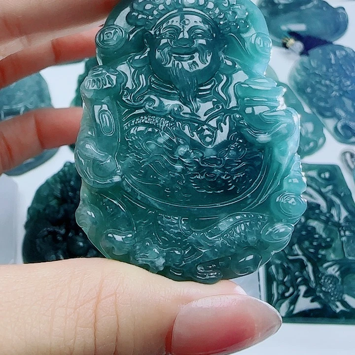 翡翠未镶嵌颈饰多样性发货天然的A货翡翠